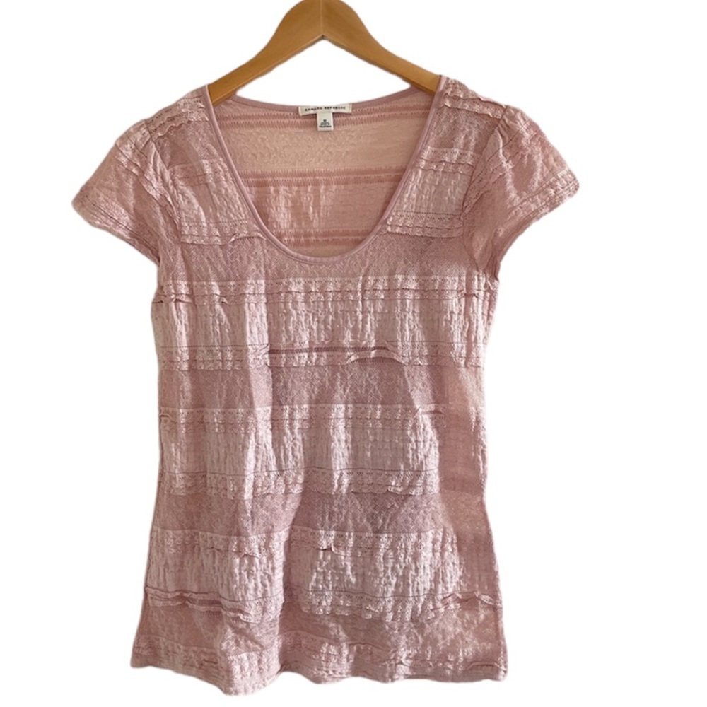 Banana Republic | LIKE NEW lace pink scoop neck blouse tee women’s size…